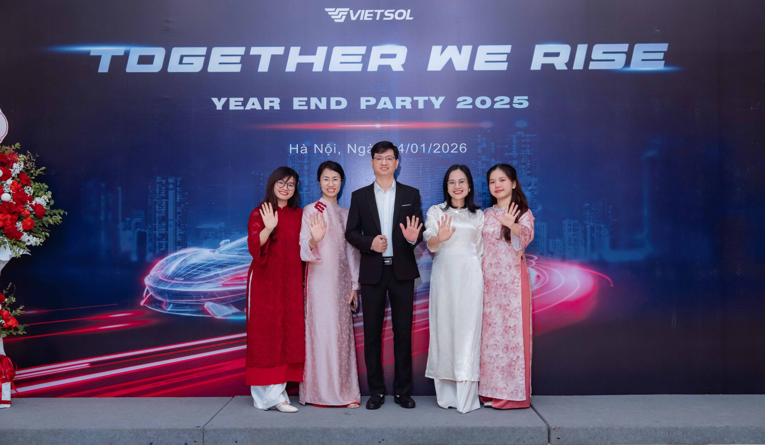 Vietsol Year End Party, group photo, close-up of smiling faces