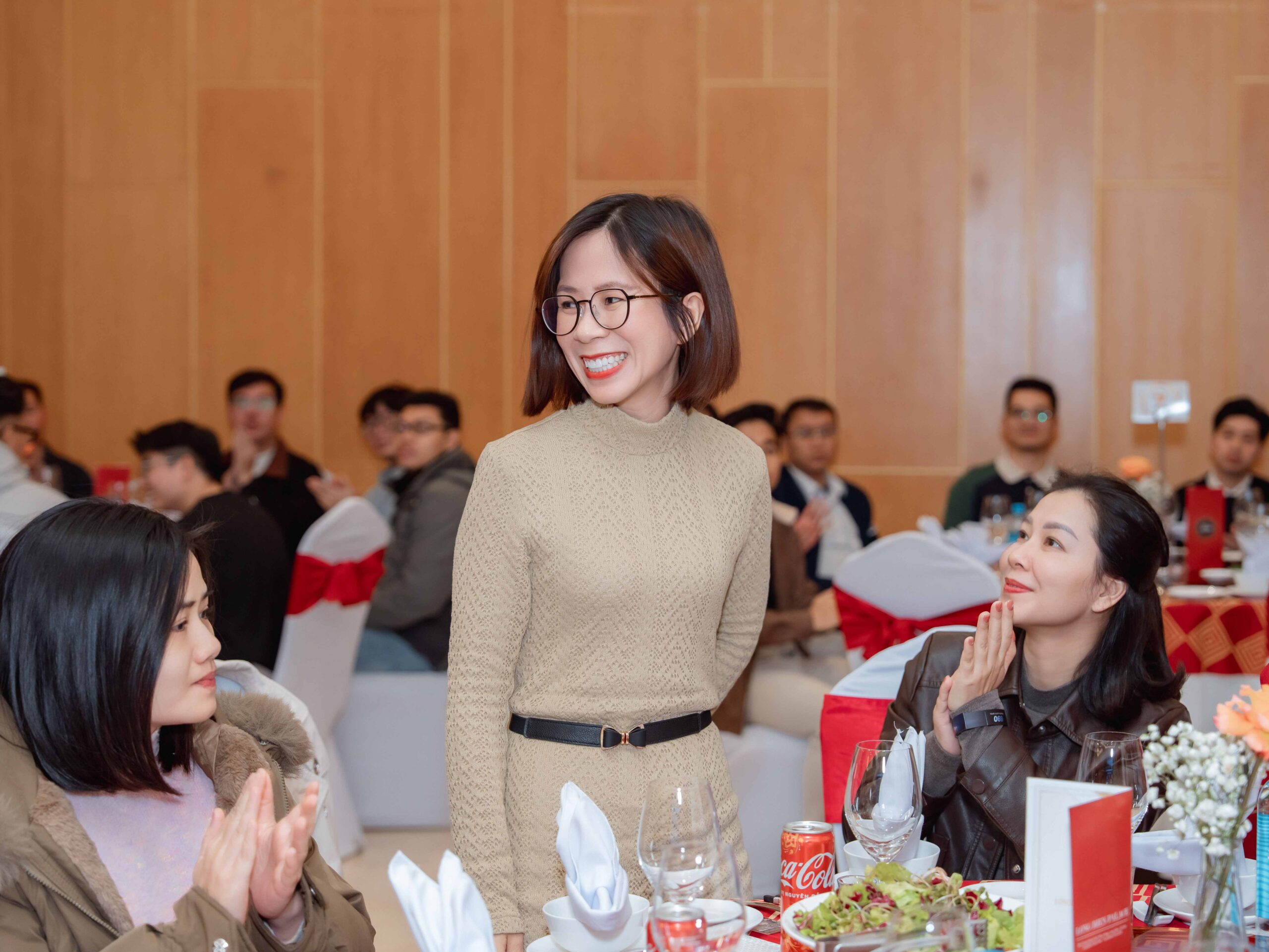 Vietsol Year End Party, networking moment