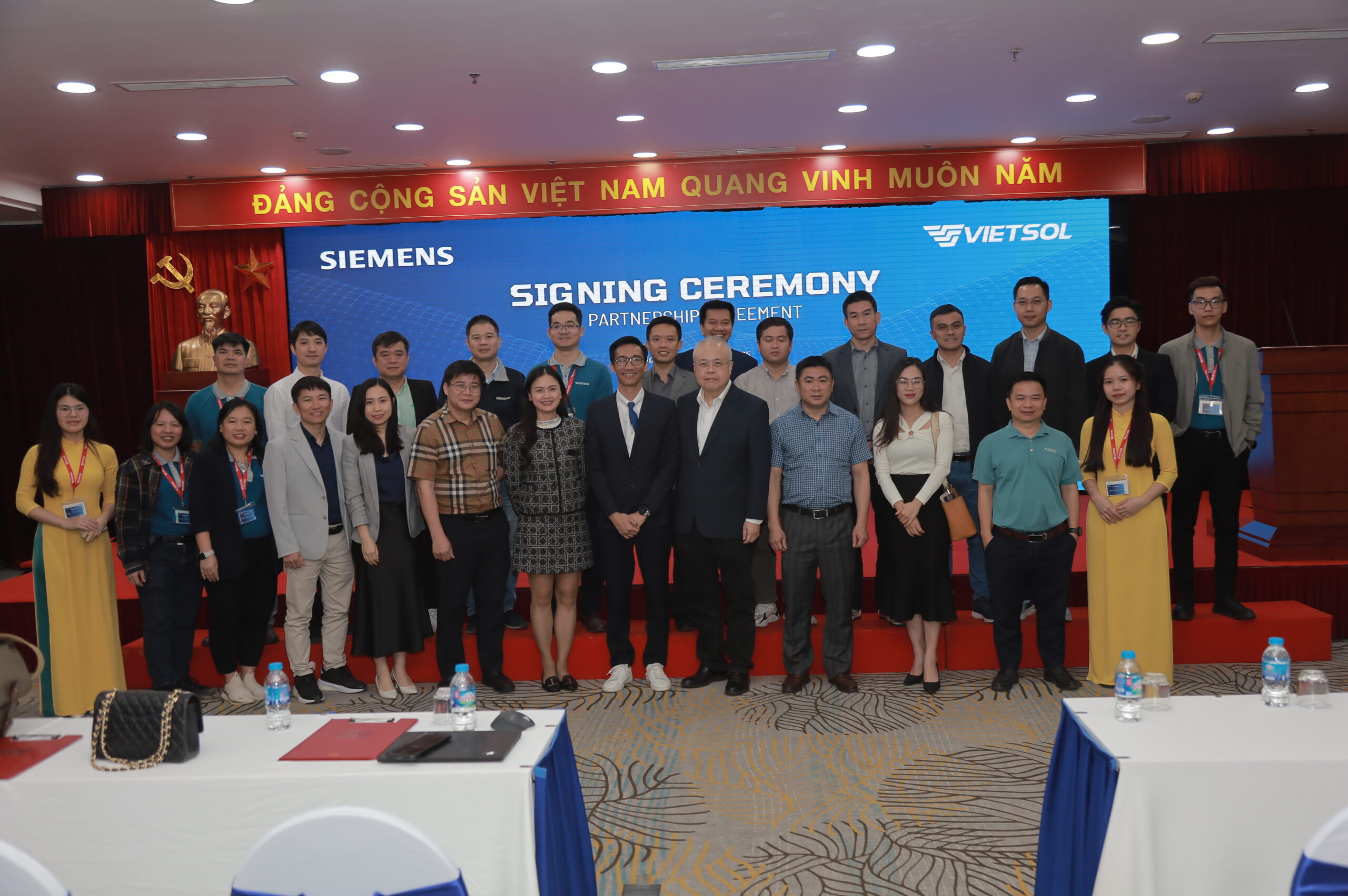 Siemens Digital Industries Software Partner Programに参画し、デジタルエンジニアリング支援を強化するVietsolの発表イメージ